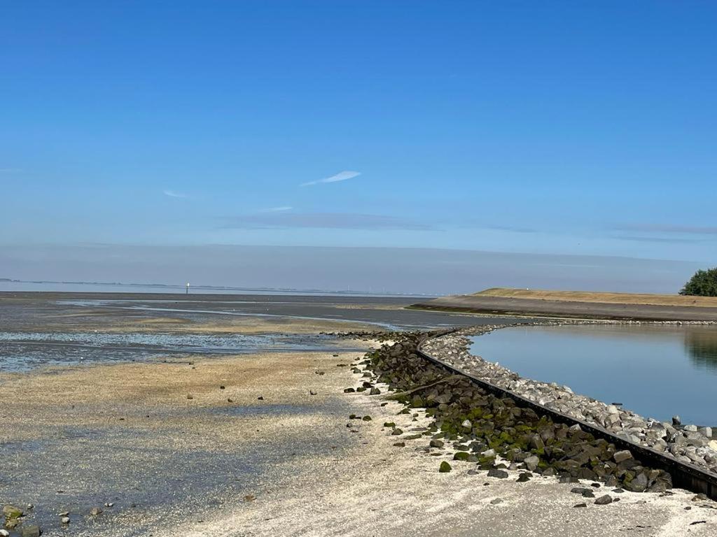 Oosterschelde Lodge Met Veel Privacy En Dicht Bij Het Water Scherpenisse Exterior photo